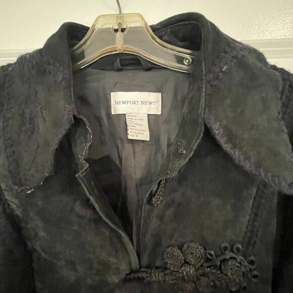 Coat - Picture 7 of 10